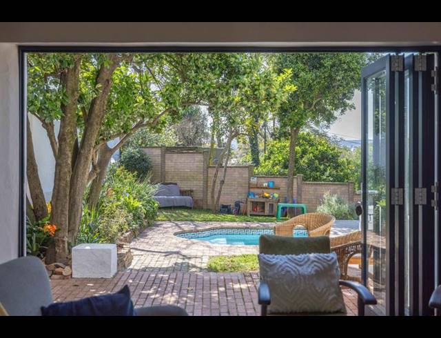 2 BEDROOM HOUSE FOR SALE IN SUNNYSIDE